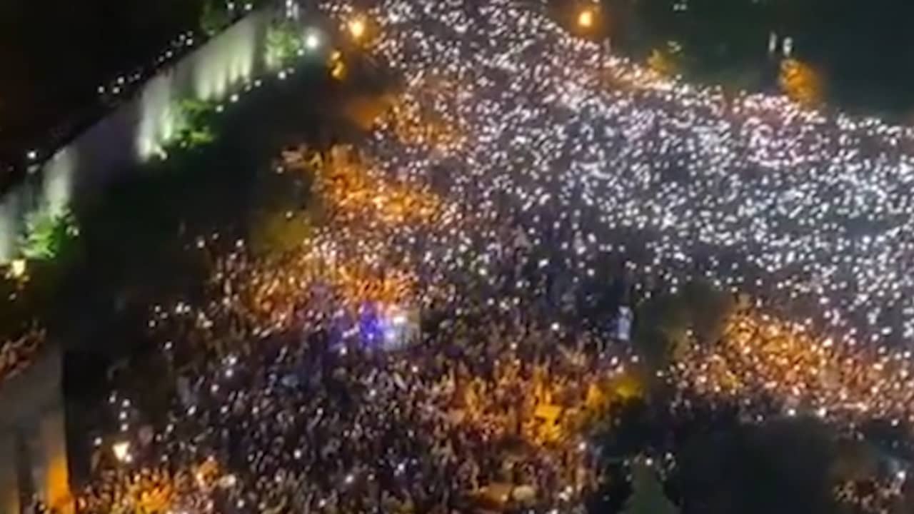 Beeld uit video: Luchtbeelden van duizenden tegenstanders 'Russische' wet in Georgië
