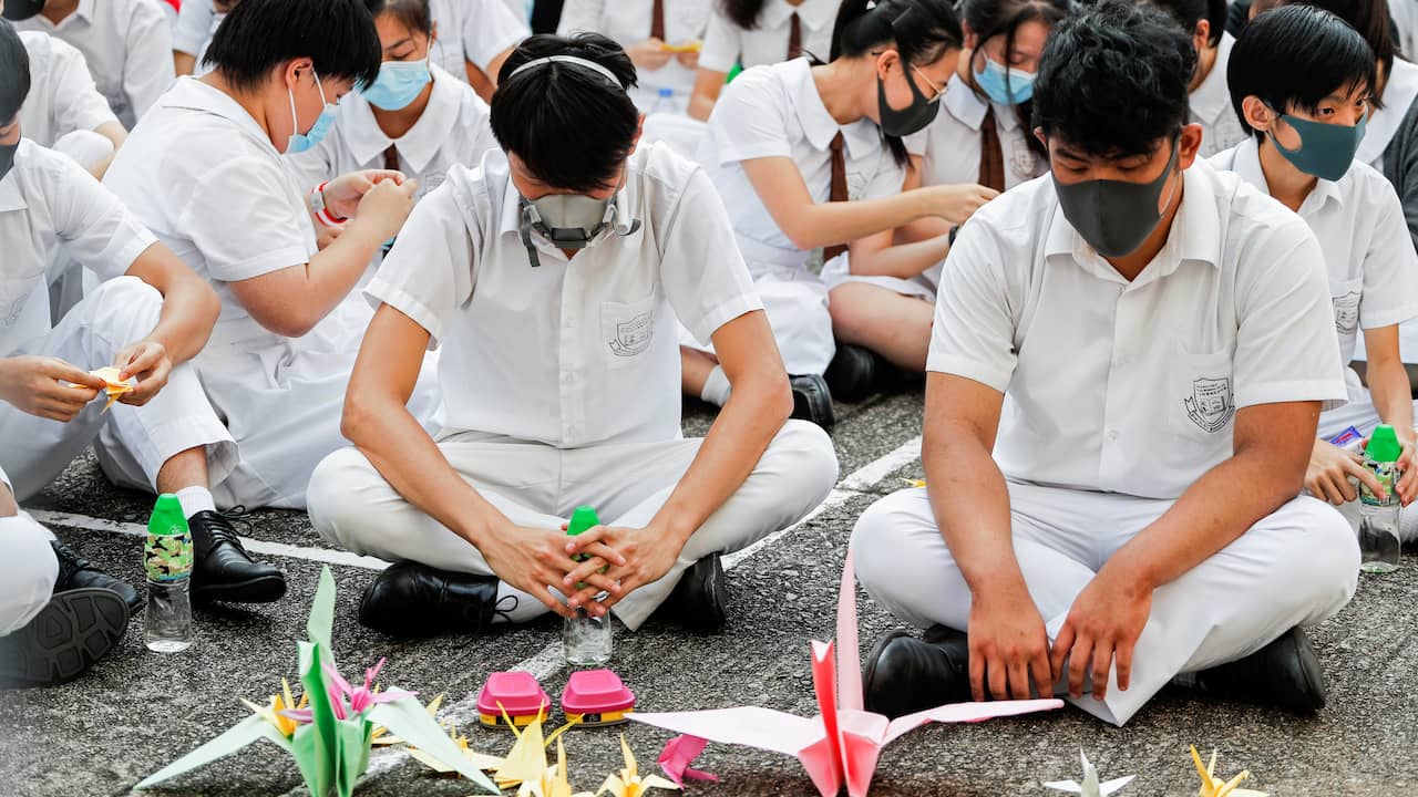 Woede na neerschieten Hongkongse scholier: 'Dit betekent oorlog'