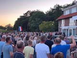 Betogers en politici protesteren opnieuw bij azc-hotel in Albergen