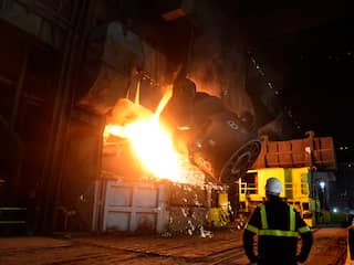 IJzerertskoelers Tata Steel stoten twee keer meer stof uit dan toegestaan