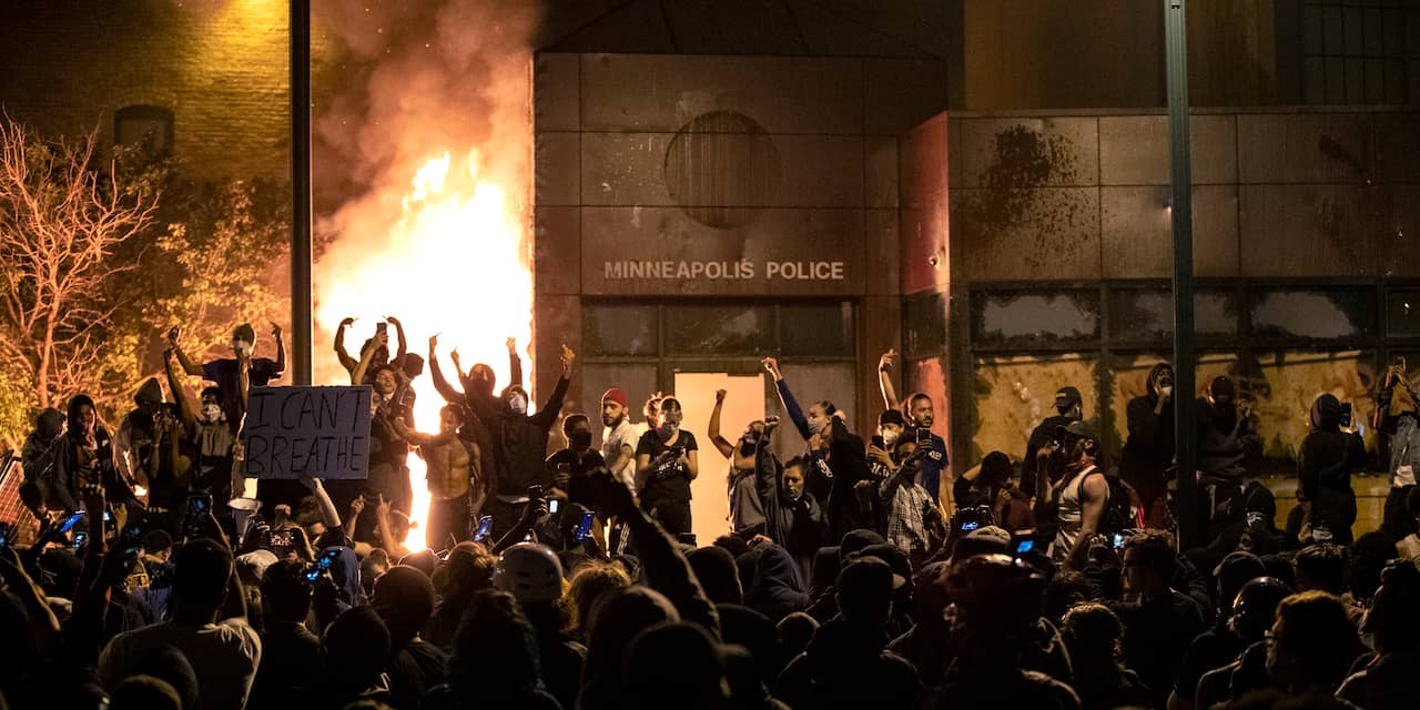 Protesten in Minneapolis worden feller, politiebureau in brand gestoken