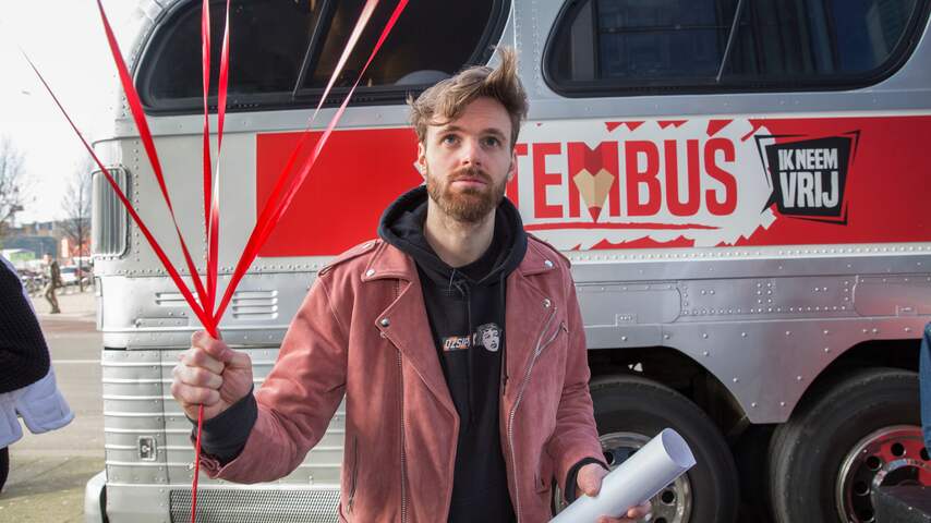 Stembus van Tim Hofman overrompeld door hoge opkomst