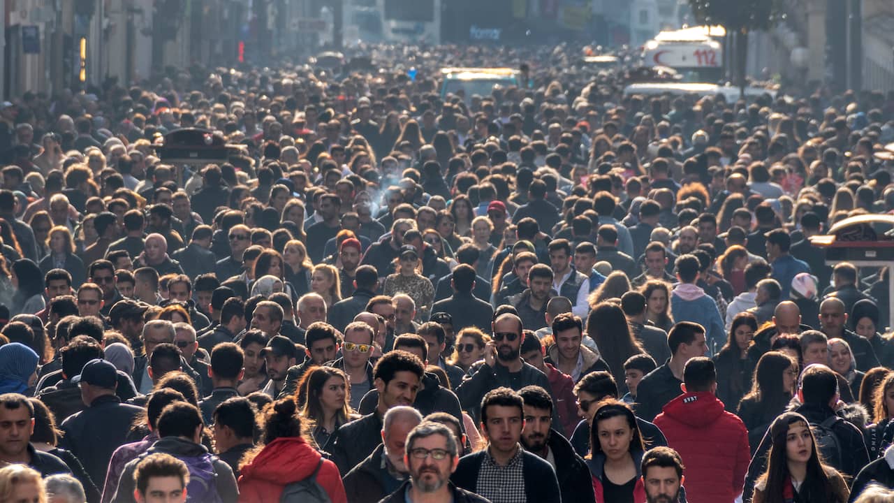 Beeld uit video: Acht miljard mensen op aarde: wanneer piekt de wereldbevolking?