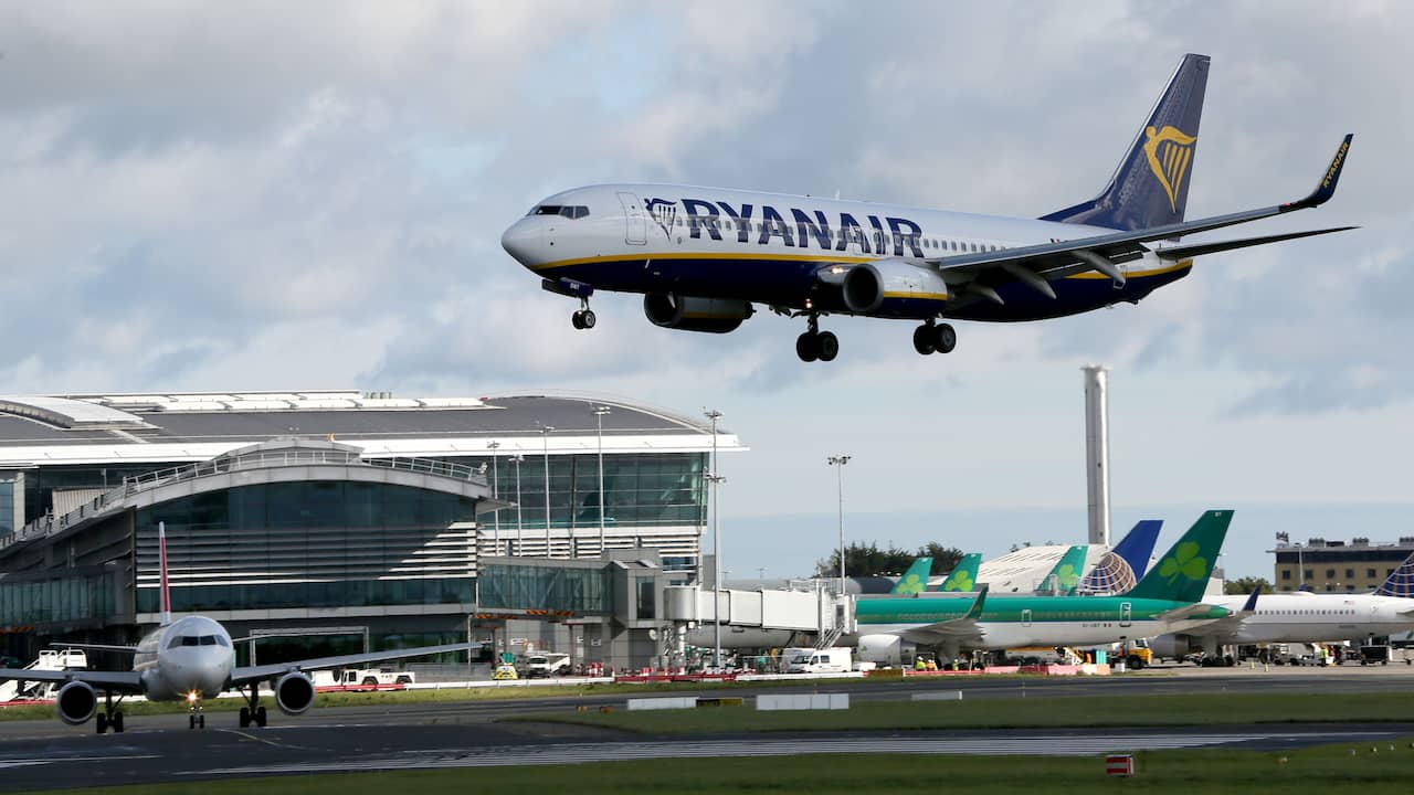 Ryanair transported 80 percent fewer passengers last six months |  NOW