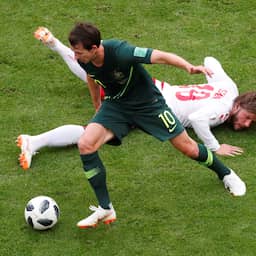 Van Marwijk en Australië houden perspectief door punt tegen Denemarken