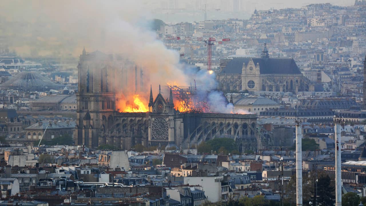 Quattro anni dopo l’incendio: come va il restauro di Notre-Dame?  |  All’estero