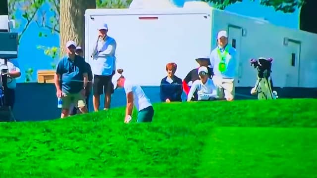 Golfer raakt vogel tijdens US Women's Open
