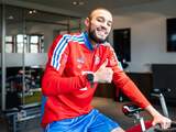 Mazraoui na hartklachten met applaus verwelkomd op trainingsveld Bayern