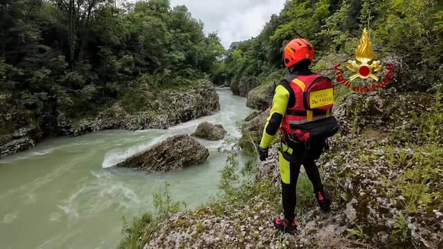 Brandweer zoekt naar man die door rivier werd meegesleurd in Italië