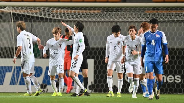 Japan viert een van de veertien treffers tegen Mongolië.