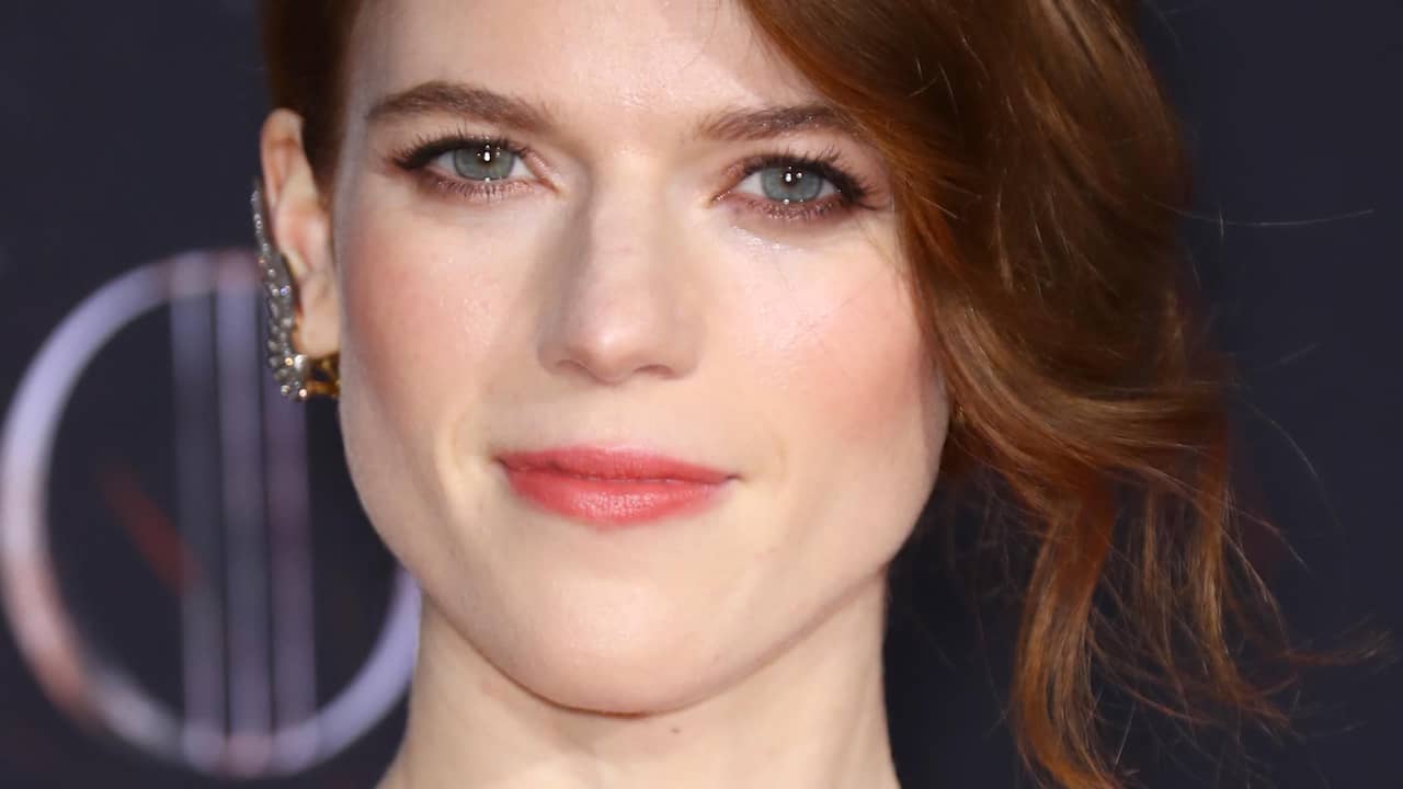 Rose Leslie Nide