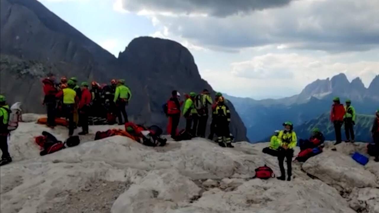 Beeld uit video: Gletsjerbreuk in Italiaanse Alpen eist zeker zes doden