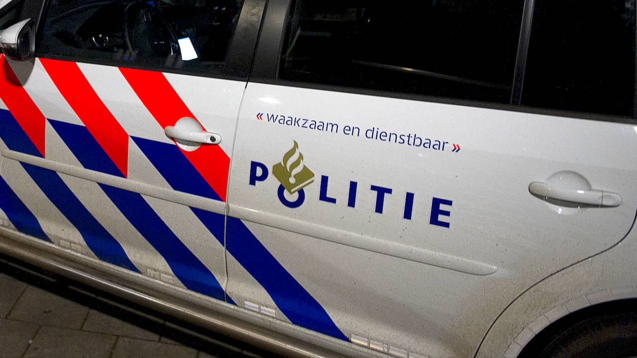 Autobrand in Arnhem buurtbewoners hoorden klappen van autoband door