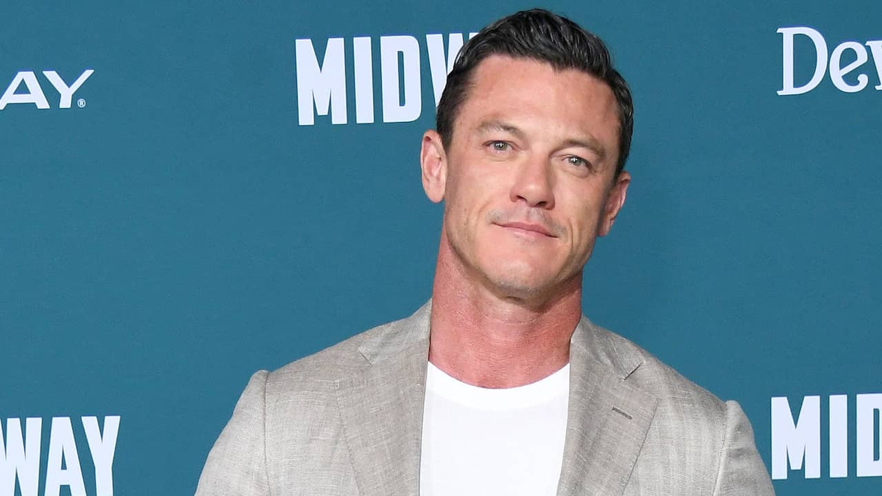 Luke Evans speelt na rol als Gaston ook in nieuwe Pinocchio een slechterik  | Films & Series | NU.nl