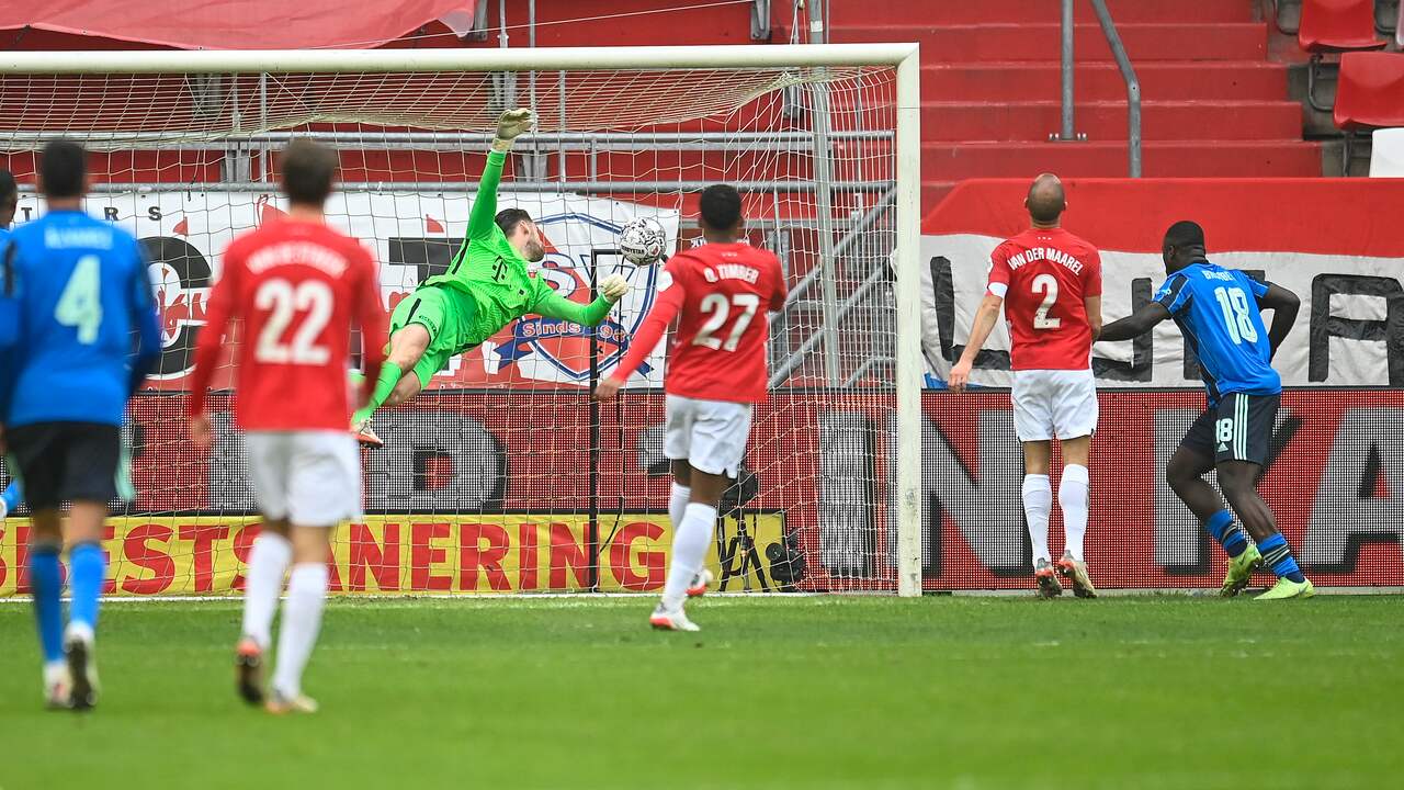 Brian Brobbey (uiterst rechts) scoorde bij zijn rentree voor Ajax al na negentien minuten.