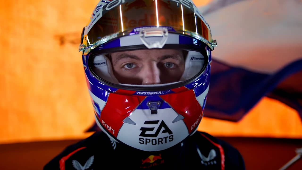 Beeld uit video: Verstappen toont nieuwe helm voor komend F1-seizoen