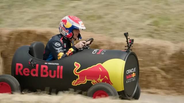 Verstappen verslaat Red Bull-collega's ook in zeepkist