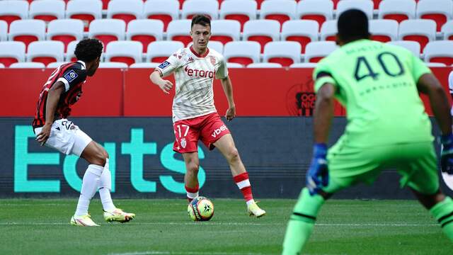 OGC Nice-AS Monaco werd gespeeld in een leeg stadion.