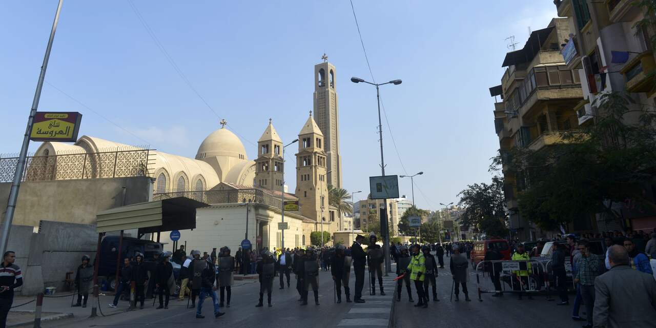 Zeker 25 doden bij aanslag in kerk Caïro