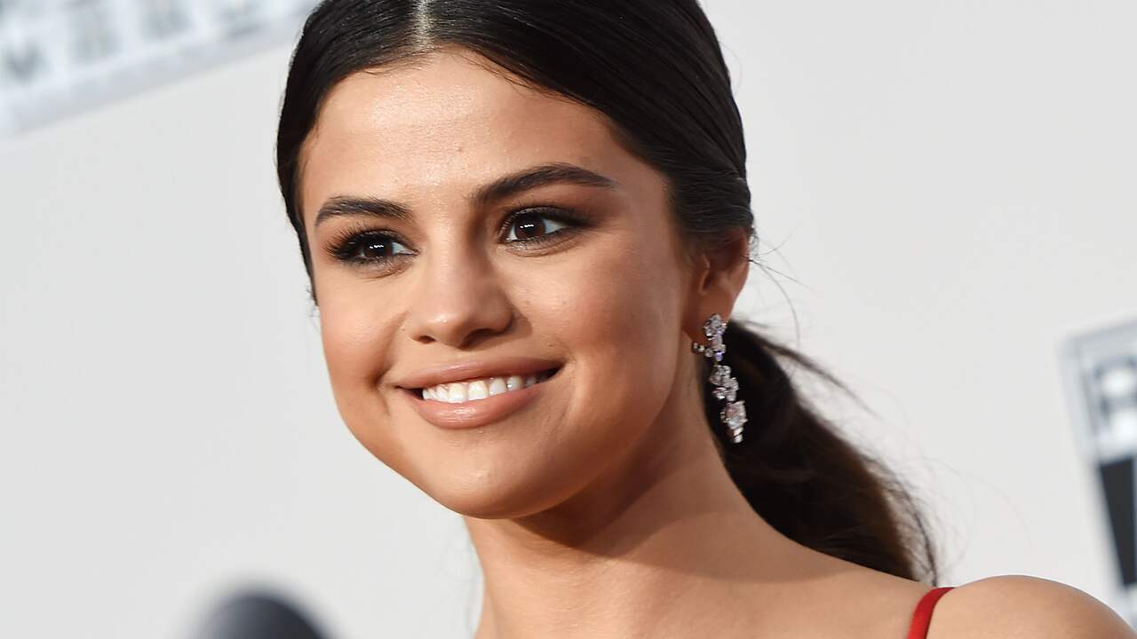 Selena Gomez Calls on World Leaders to Donate Vaccines to Poor Countries |  NOW