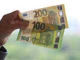 Nieuwe biljetten van 100 en 200 euro vanaf dinsdag in omloop