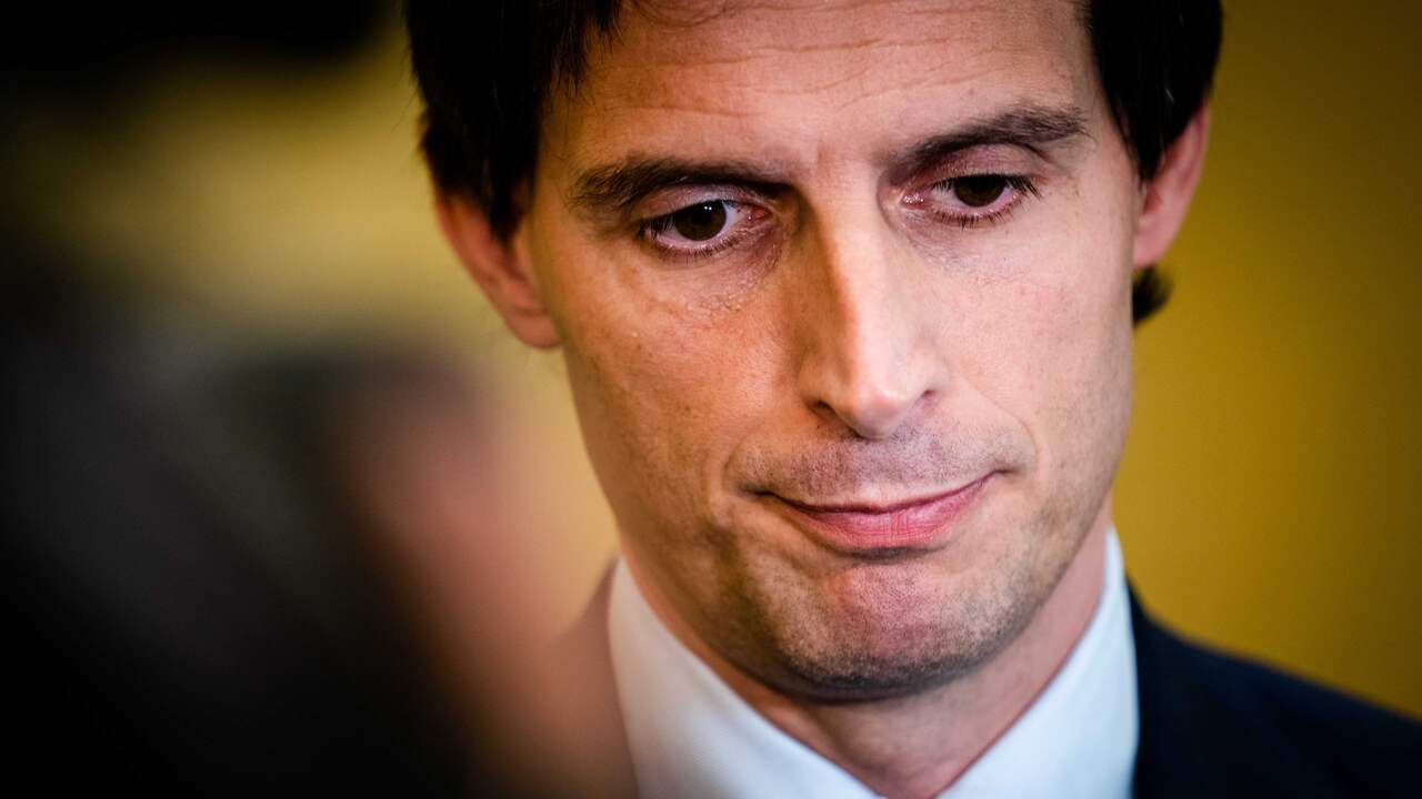 Beeld uit video: Hoekstra over omstreden belegging: 'Had zorgvuldiger moeten zijn'