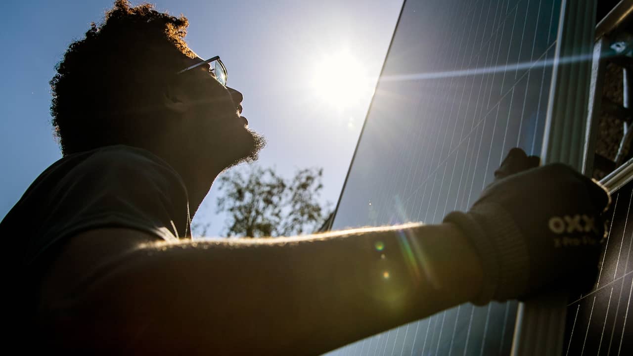 I pannelli solari producono meno perché non amano il calore |  ADESSO