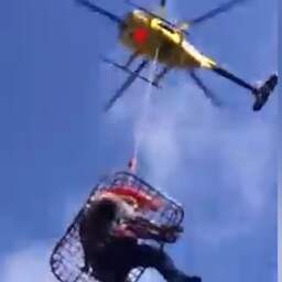Vermiste Hawaïaanse na 17 dagen met helikopter gered uit bos