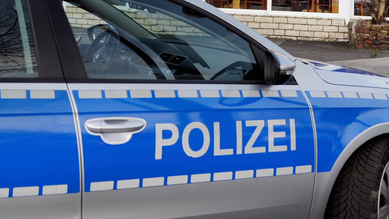Ein Niederländer gesteht, ein Mädchen (7 Jahre alt) und eine Frau in einer deutschen Schule erstochen zu haben |  JETZT