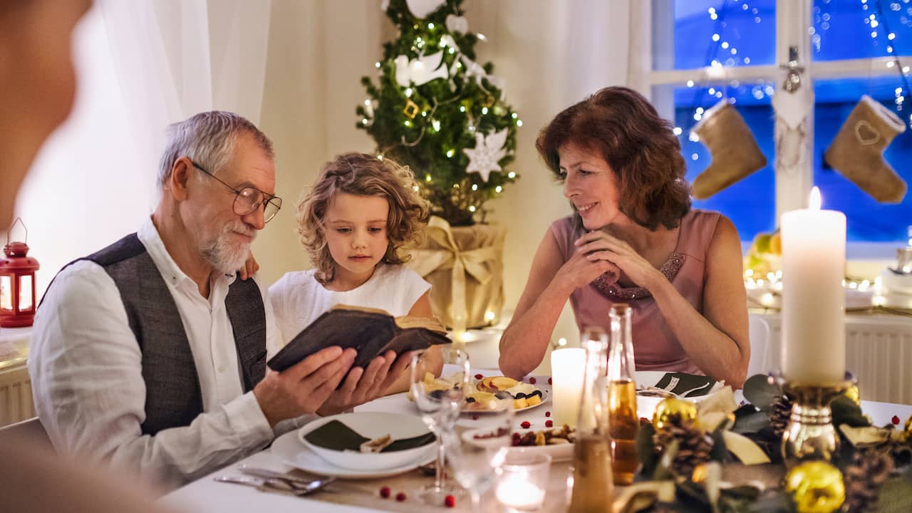 Herders Engelen Baby In Een Kribbe Wat Leer Je Je Kind Over Kerst