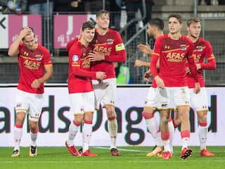 AZ bezet derde plaats na zwaarbevochten winst op Willem II