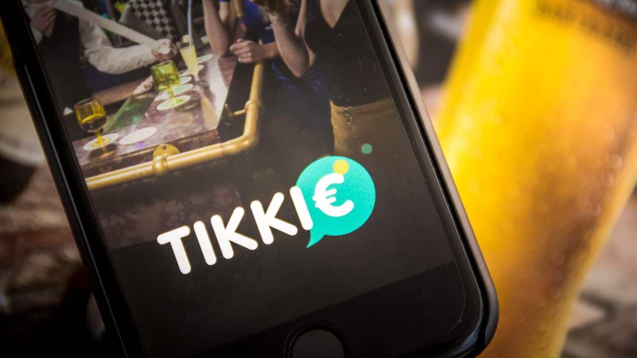 Tikkie comes with the app for business: Pay window cleaner by payment request |  Technician