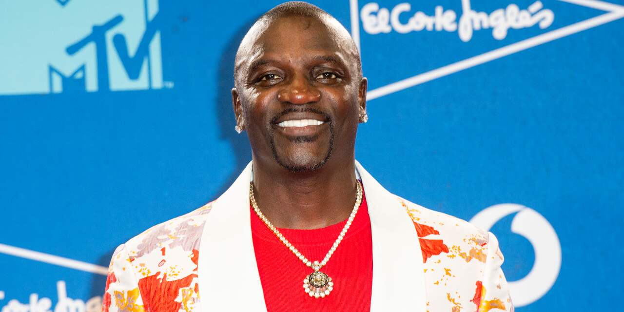 Range Rover van Akon gestolen tijdens tankbeurt