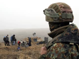 NAVO-chef roept Rusland op tot vrijlating van Oekraïense bemanning