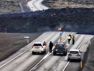 Lava blokkeert weg in IJsland na vulkaanuitbarsting
