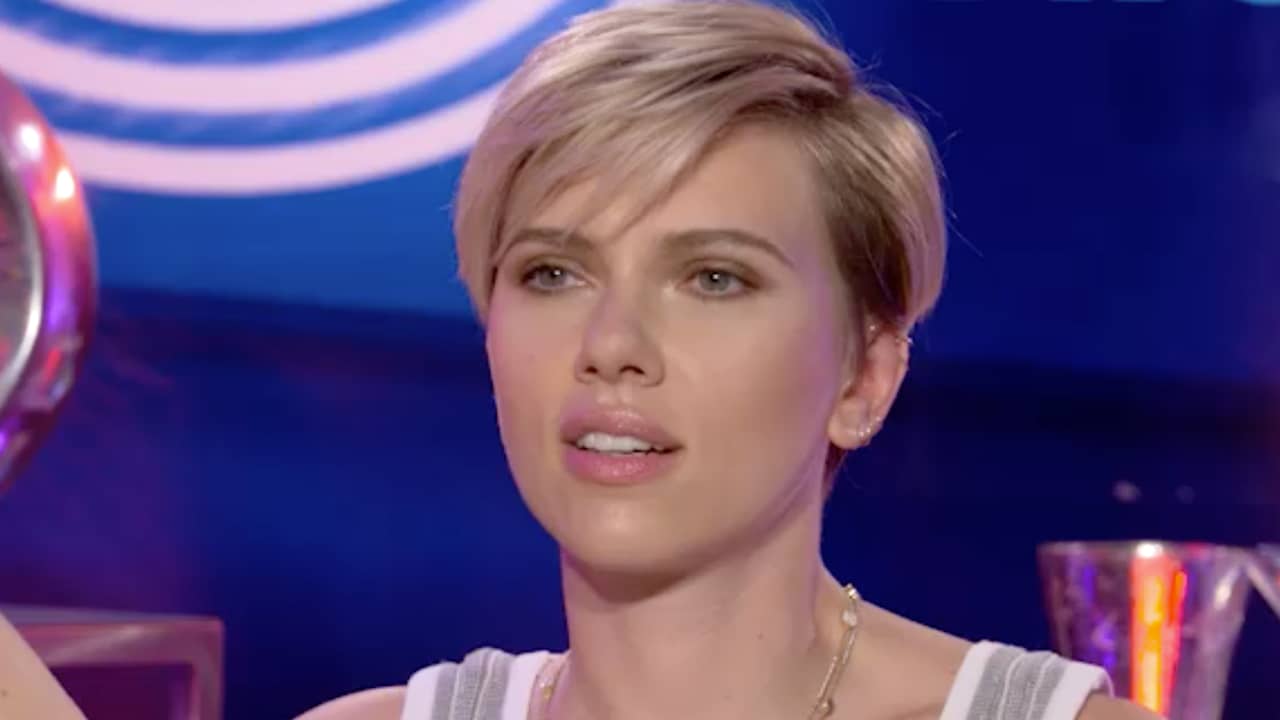 Beeld uit video: Achterklap in beeld: Scarlett praat over wiet en Usher geeft dansles