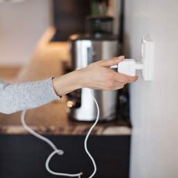 Je energiecontract opzeggen is vanaf morgen veel duurder