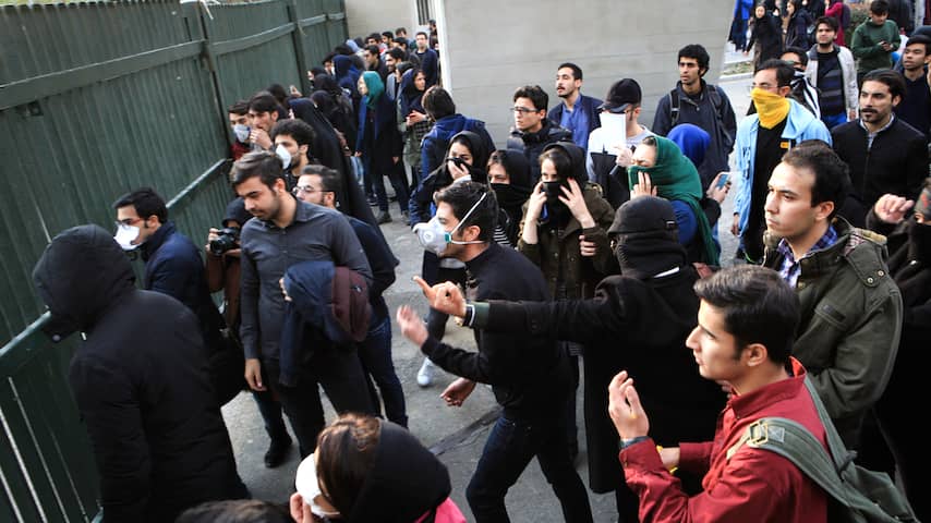 Twee doden bij demonstraties tegen Iraans regime
