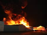 Grote uitslaande brand in bedrijfspand op Schiedams industrieterrein