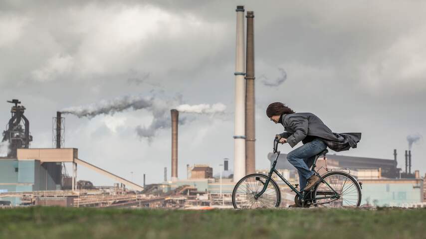 Nederlandse industrie krimpt voor het eerst in twee jaar
