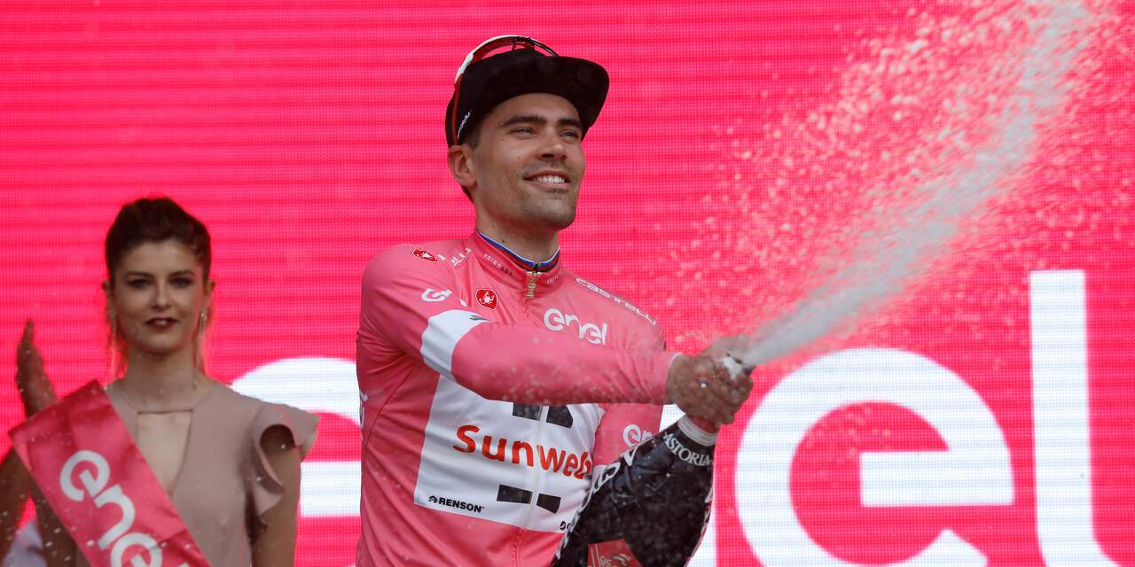 Dumoulin wint openingstijdrit Giro d'Italia en pakt roze trui