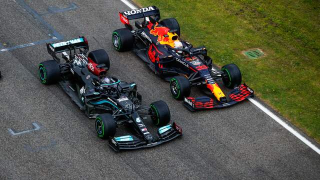 Verstappen knokt dit jaar met Hamilton om wereldtitel.