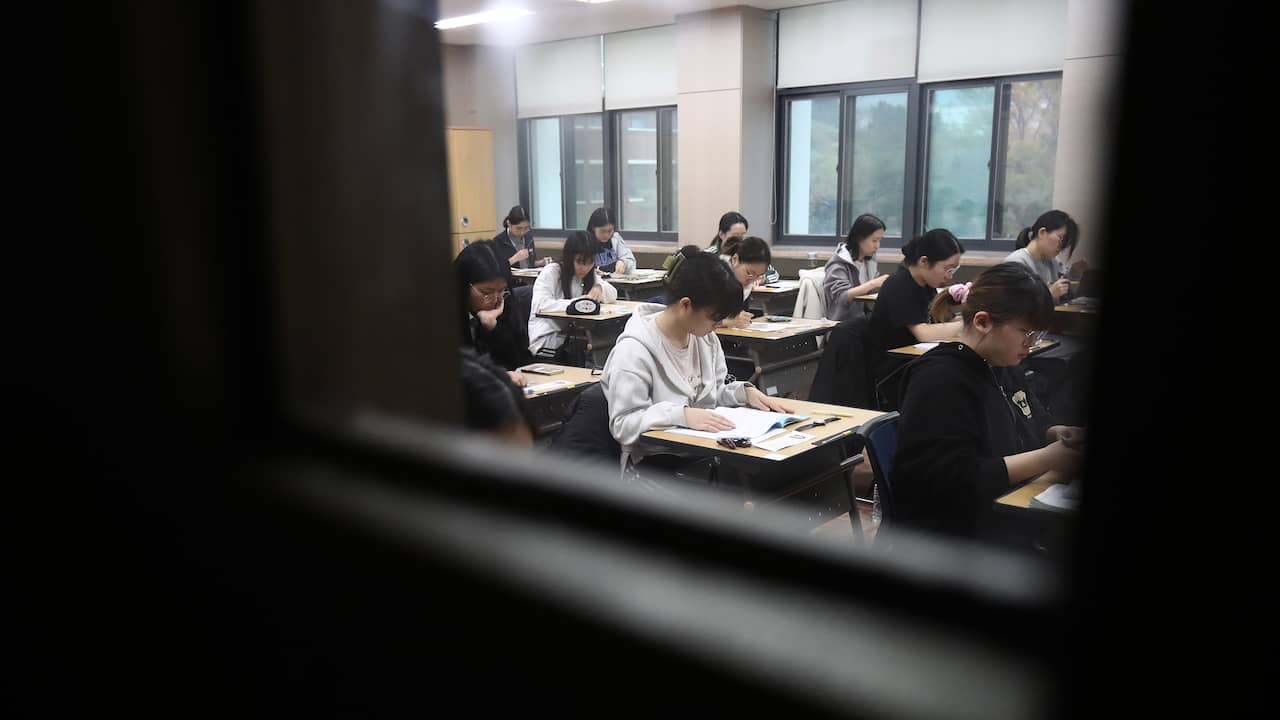 South Korea’s hours-long exam ends a minute and a half early, and students demand money |  outside