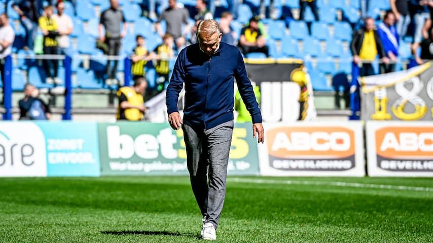 Sturing eist ook na degradatie veel van Vitesse: 'Wie niet wil of kan, speelt niet'