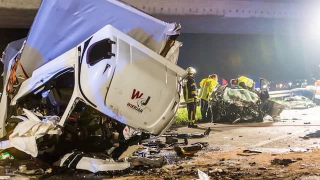 Spookrijder dodelijk ongeval Frankfurt was stomdronken. Spookrijder dodelijk ongeval Frankfurt was stomdronken.