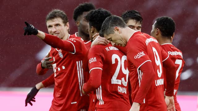 Bayern München boekte de vijfde zege op rij in de Bundesliga.
