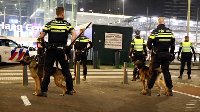 Politie schiet belaagde hulpverleners te hulp in Den Haag