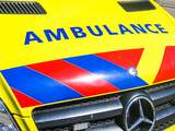 Fietser en scooterrijder gewond door botsing bij Schipholweg in Leiden