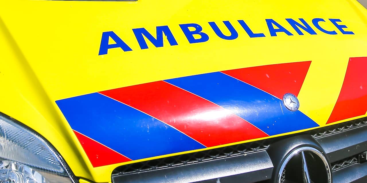 Drie gewonden bij botsing tussen twee auto's op kruising Bergen op Zoom