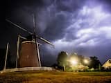 Vrijdag 16 september: Donkere wolken verzamelen zich boven de Gerritsens-molen in de Gelderse plaats Silvolde.